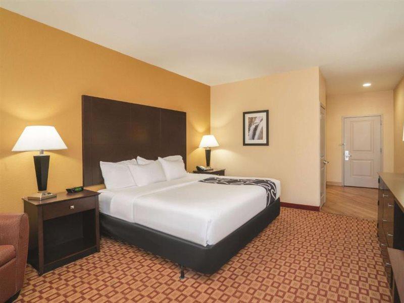 Comfort Inn & Suites Verona At Turning Stone Resort Casino Buitenkant foto