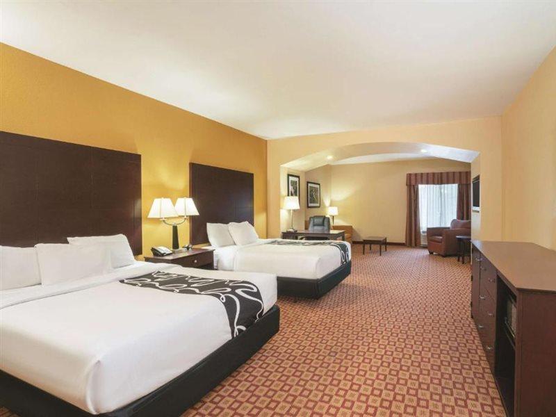 Comfort Inn & Suites Verona At Turning Stone Resort Casino Buitenkant foto