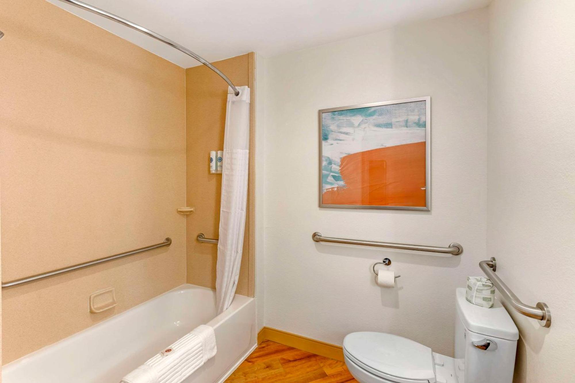 Comfort Inn & Suites Verona At Turning Stone Resort Casino Buitenkant foto