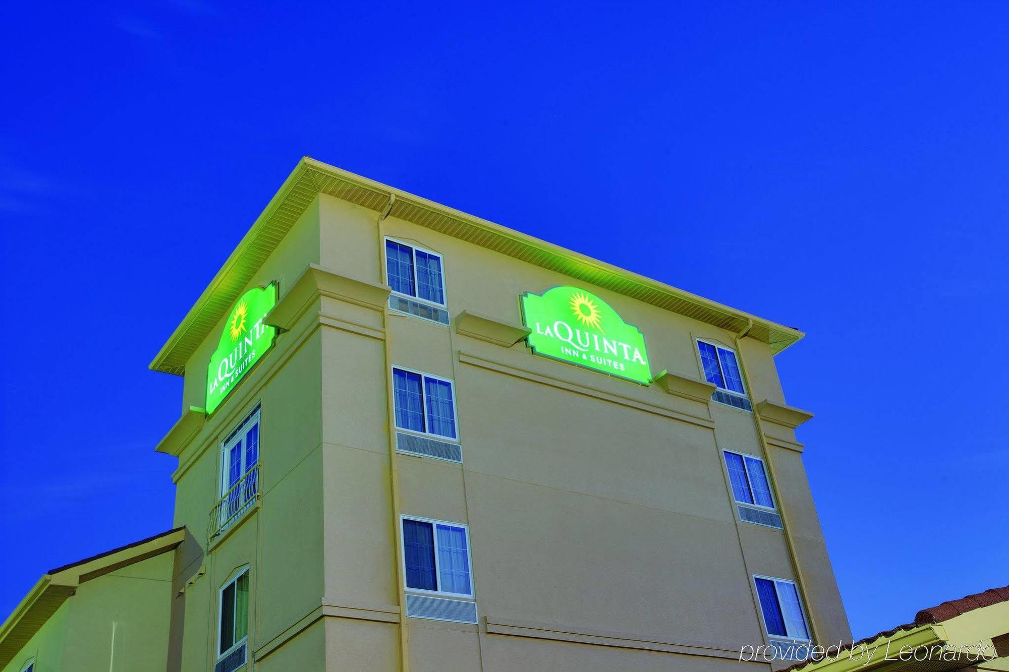 Comfort Inn & Suites Verona At Turning Stone Resort Casino Buitenkant foto