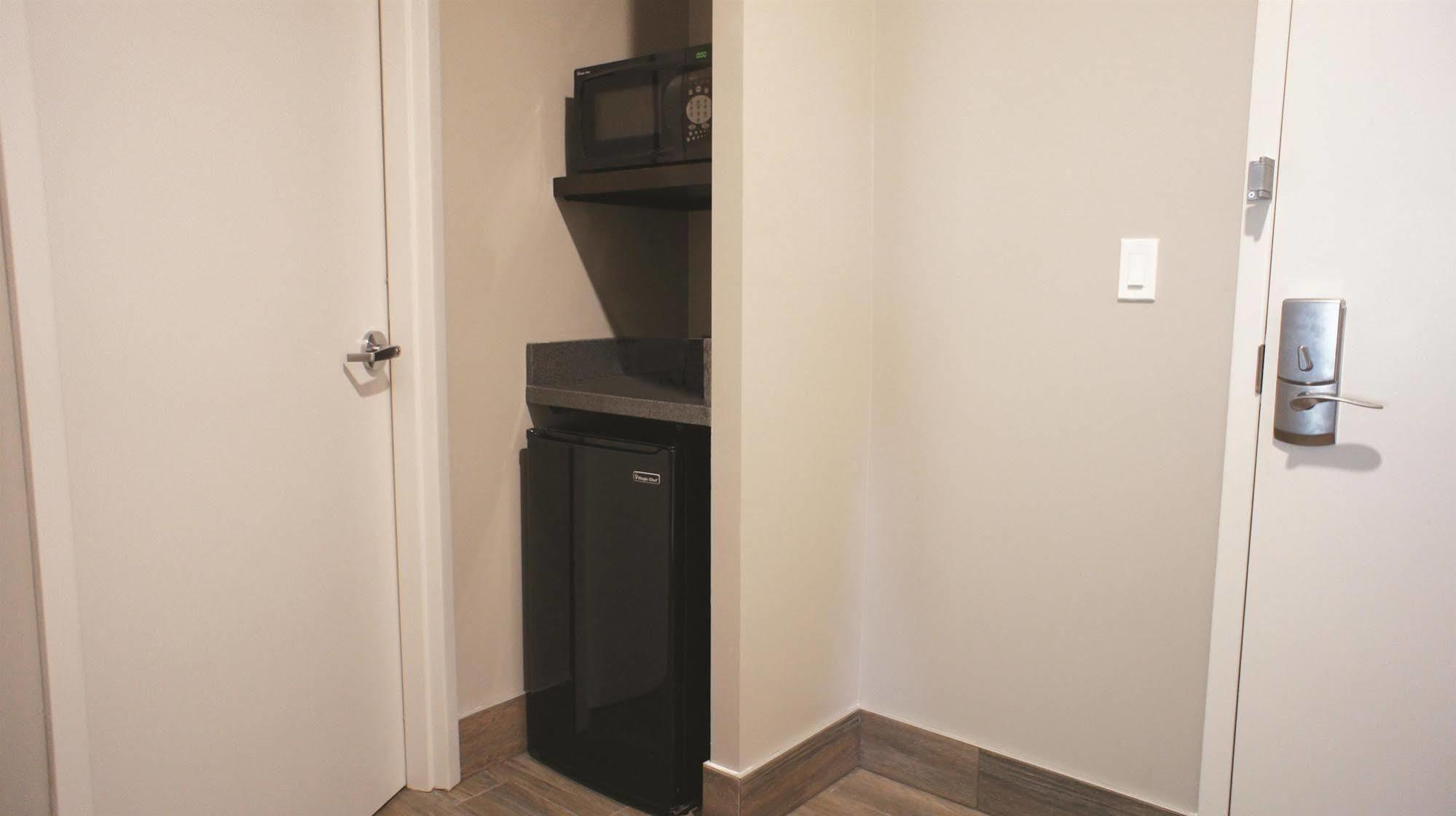 Comfort Inn & Suites Verona At Turning Stone Resort Casino Buitenkant foto
